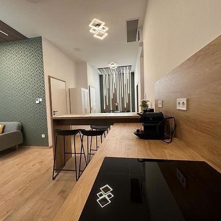 Apartment At Gozsdu Courtyard #Partyzone #Downtown #Freeparking 布达佩斯 外观 照片