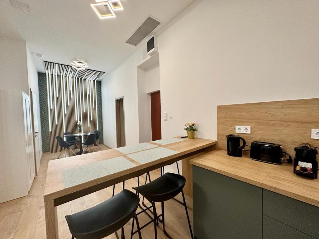 Apartment At Gozsdu Courtyard #Partyzone #Downtown #Freeparking 布达佩斯 外观 照片